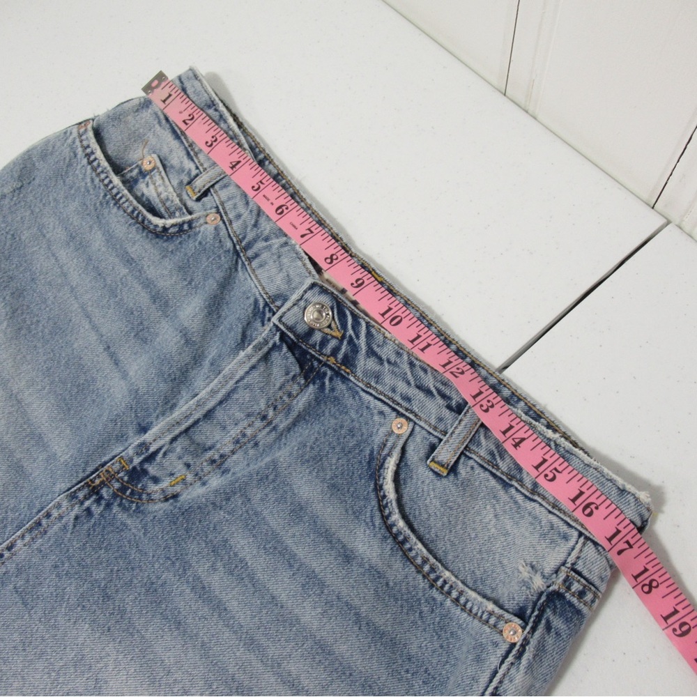 Free People We The Free Frayed Denim Mini Skirt Size 12 - Picture 10 of 12